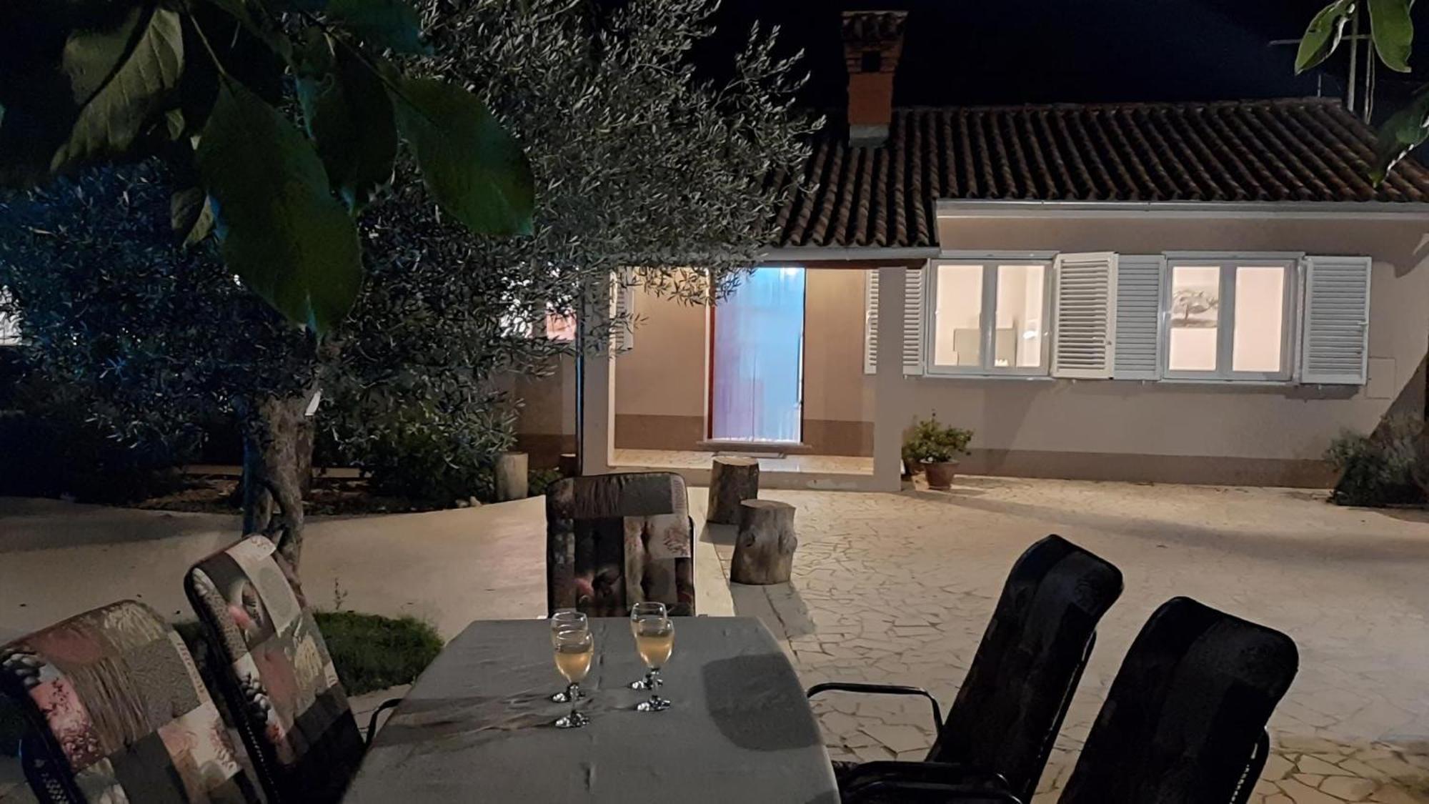 Jadreški Ferienhaus Aqua Mit Pool מראה חיצוני תמונה